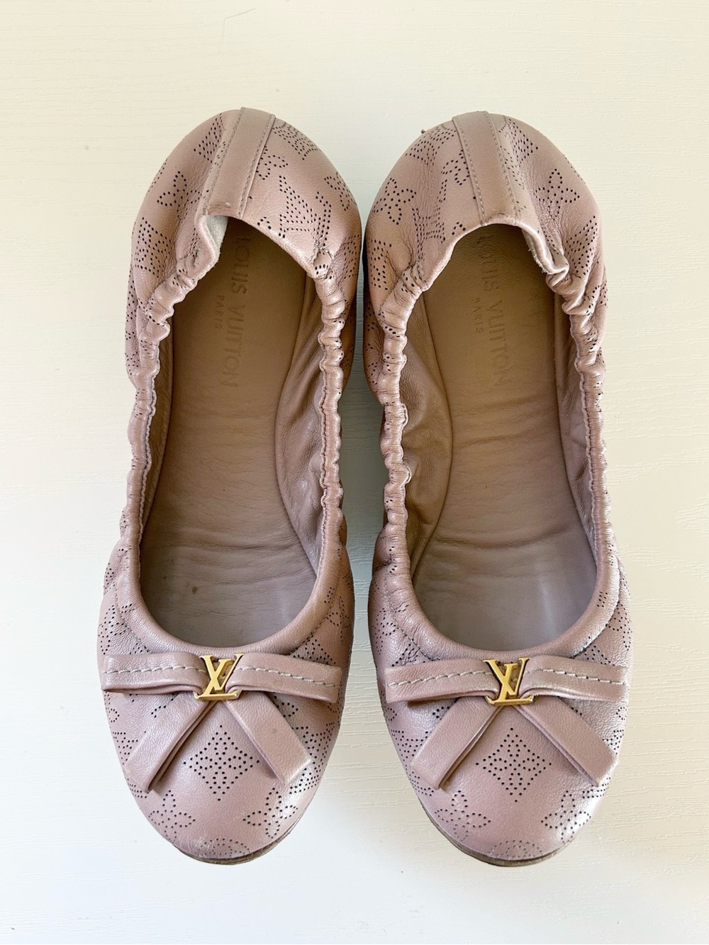 Louis Vuitton Pink Monogram Ballet Flats Size EU 37 Bow Logo